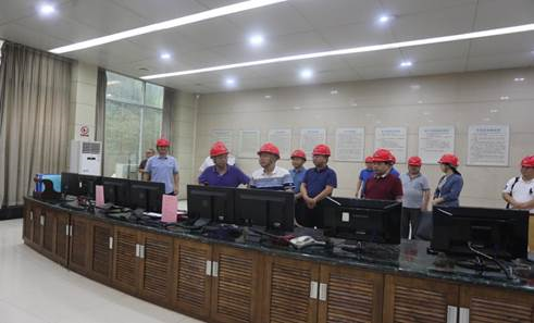 发展集团党委书记、董事长谭建华带队督查分千亿体育（中国）有限公司防洪防汛工作