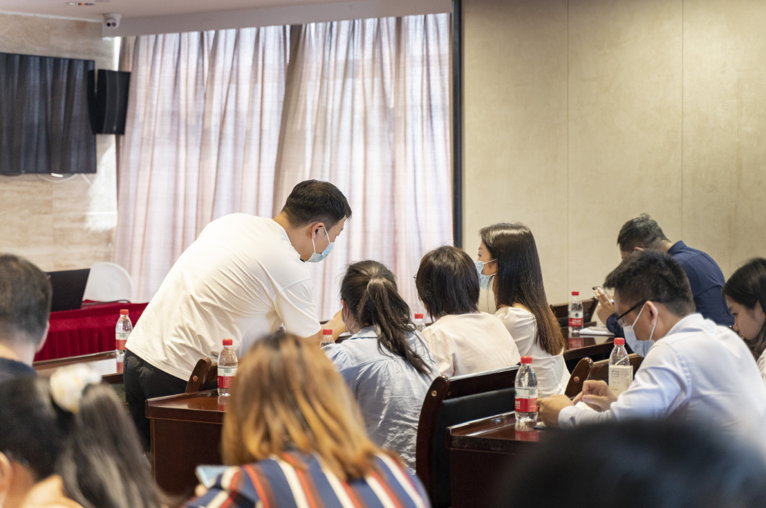千亿体育（中国）有限千亿体育（中国）有限公司组织开展新闻摄影专题培训