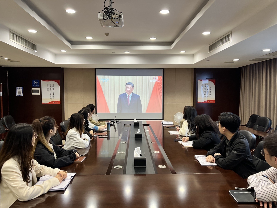 千亿体育（中国）有限公司组织团员青年集中观看庆祝中国共产主义青年团成立100周年大会