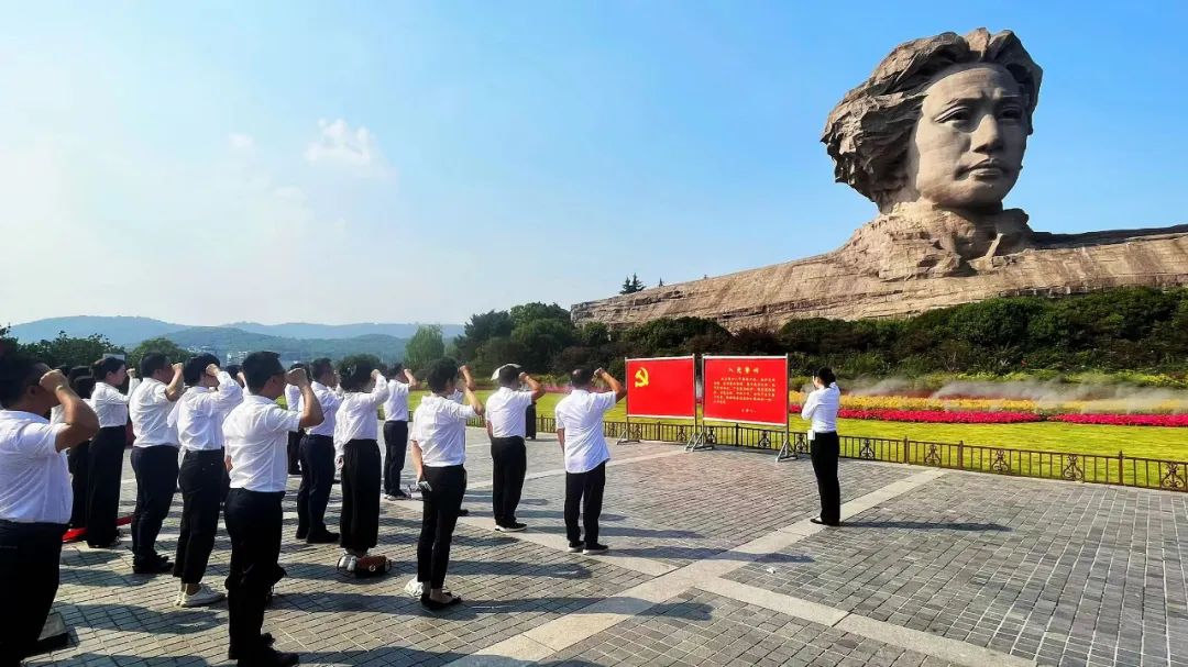 千亿体育（中国）有限公司党委组织开展“喜迎二十大 奋进新征程”主题党日活动