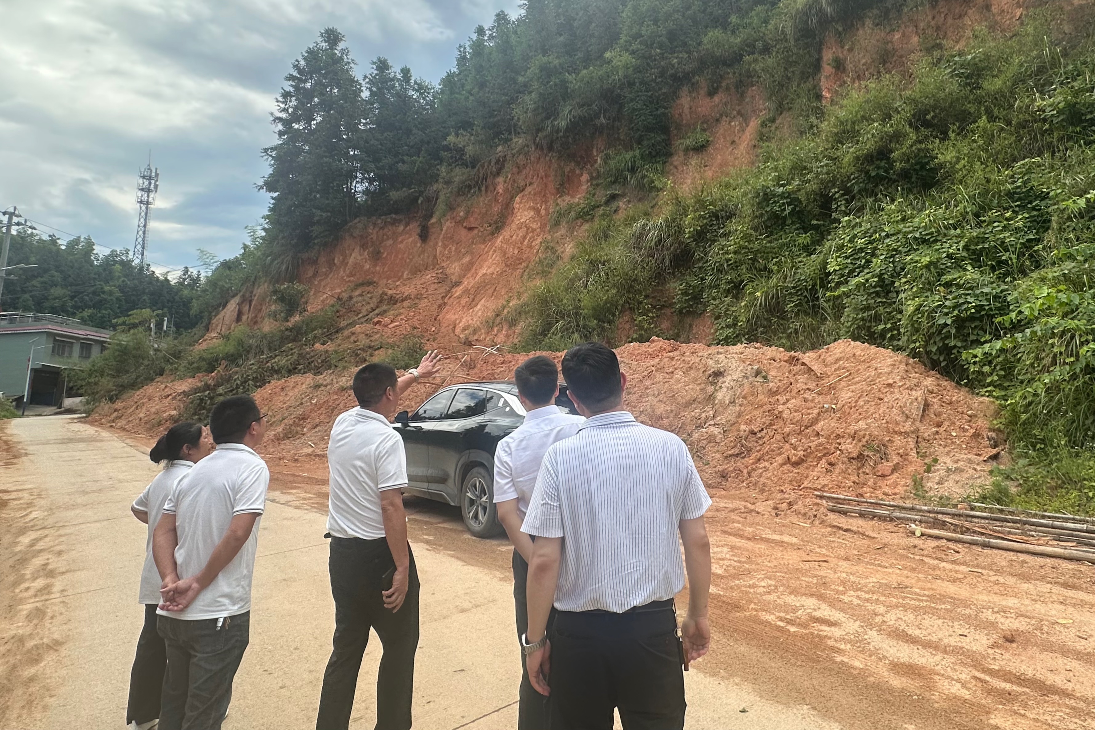 千亿体育（中国）有限千亿体育（中国）有限公司党群综合与人力资源党支部开展党建联村活动